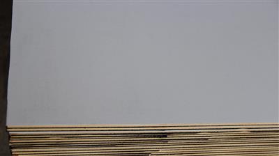 5mm Theaterplatte Painter´s Plywood 1-seitig weiß/1-seitig schwarz
